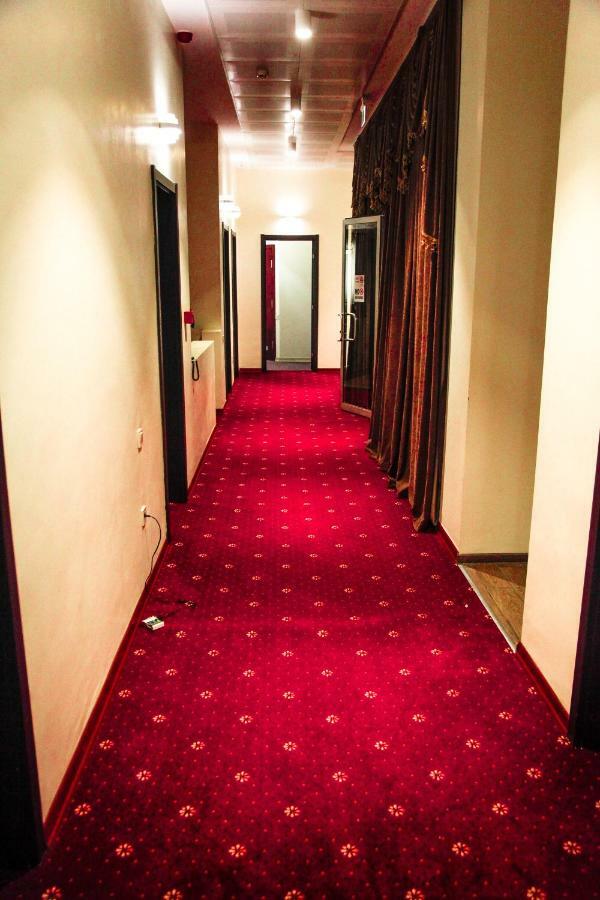 Hotel Grand Zugdidi Dış mekan fotoğraf